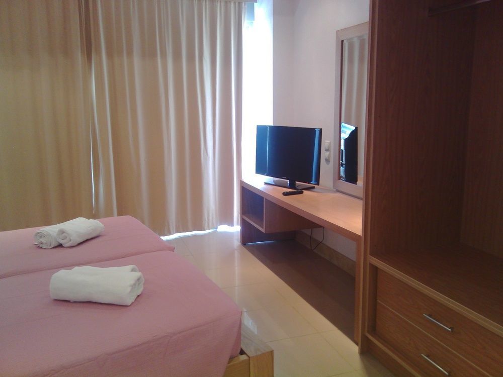 Maria Apartments Agia Pelagia  Exterior photo